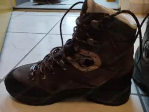 LOWA Wanderschuhe für Damen zu verkaufen (Größe 40) Bild 3