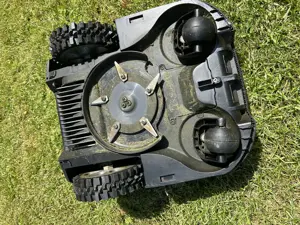 Bosch Indego M+ 700 Rasenmäher Roboter Bild 6
