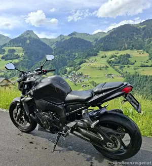 Yamaha FZ1 Bild 2
