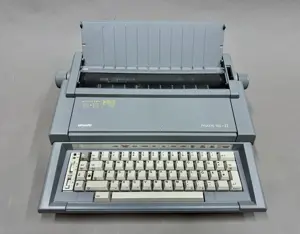 Olivetti Schreibmaschine Zu Verschenken Bild 3