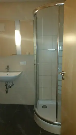 Hohenems 4 Zimmerwohnung Erdgeschoß mit Garten ruhige Zentrumslage Bild 4
