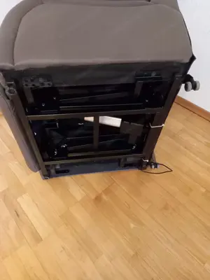 Sehr gut erhaltener Seniorenstuhl. Nichtraucher Haushalt! Bild 11