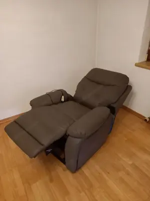 Sehr gut erhaltener Seniorenstuhl. Nichtraucher Haushalt! Bild 9
