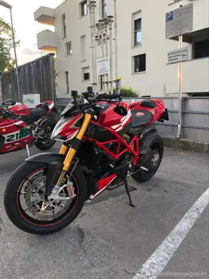 Ducati Streetfighter 1098S Bj. 2012 Bild 2