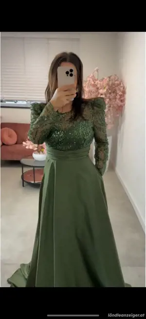 Abendkleid Bild 2