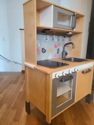Kinderküche aus Holz aufgepimt Bild 4