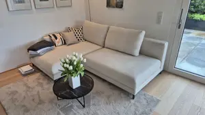 Neuwertige Couch ROLF BENZ (11 Monate) wg. Fehlplanung günstig zu verkaufen.