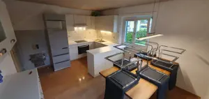 Charmante 2,5 Zimmer Altbauwohnung in Zenturmsnähe Bild 6