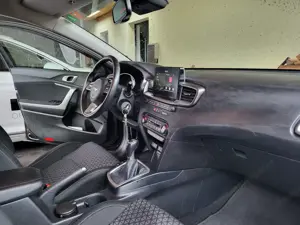 KIA Ceed, Silber, 1,4 MPI MT6 100 IS Bild 7