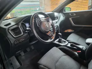 KIA Ceed, Silber, 1,4 MPI MT6 100 IS Bild 5