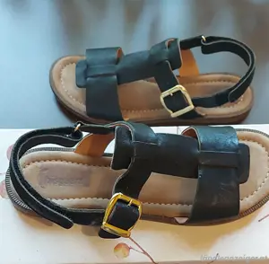 Ledersandalen zu verkaufen 