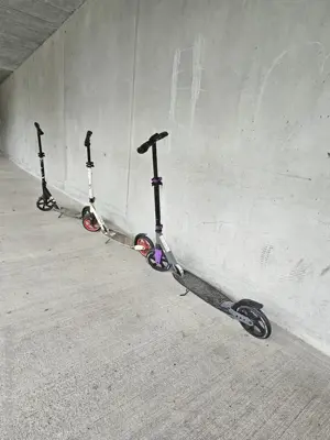 Scooter, Roller, höhenverstellbar, klappbar  Fahrbereit  Bild 2