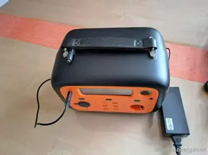 Powerstation Powerbank inkl Solarmodul Bild 2