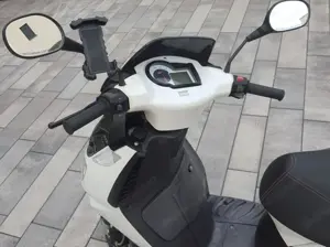 Derbi Rambla 125 wie Aprilia Sportcity Top Zustand Roller   Scooter Bild 2