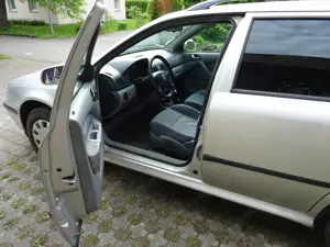 Skoda Octavia Kombi 1,9 TDI; 4x4; BJ 2000; 280000km Bild 2