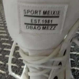 Lässige knöchelhohe Schuhe Größe 38 Bild 3