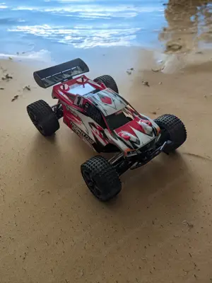 RC Auto mit viel Zubehör  Bild 2