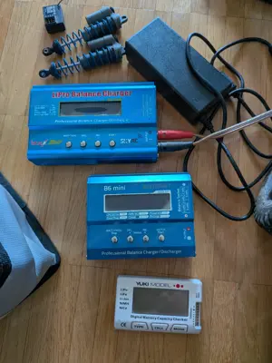 RC Auto mit viel Zubehör  Bild 5