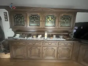 Wohnzimmer mit Bauernschrank Bild 9