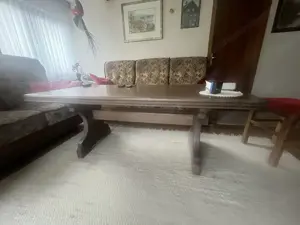 Wohnzimmer mit Bauernschrank Bild 6