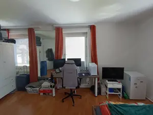 Möbliertes Zimmer in 5er WG Dornbirn Bahnhof Bild 2