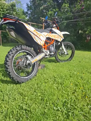 Ktm 690 enduro R Bild 3