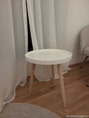 2 kleine Beistell Tische