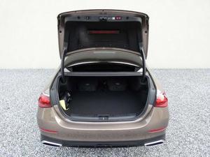 Mercedes-Benz E-Klasse Bild 19