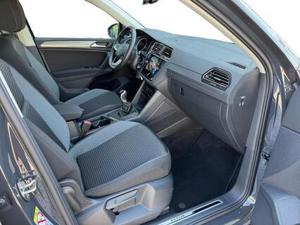 VW Tiguan 1.5 TSI Active Navi Kam PDC SHZ AHK 110 kW (150... Bild 9