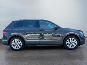 VW Tiguan 1.5 TSI Active Navi Kam PDC SHZ AHK 110 kW (150... Bild 6