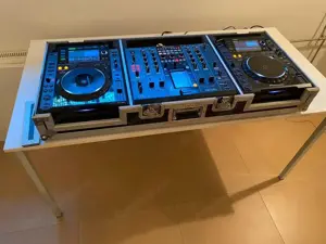 2x Pioneer CDJ's 2000 & DJM 2000 Bild 2
