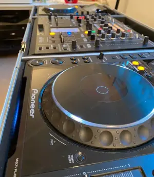 2x Pioneer CDJ's 2000 & DJM 2000 Bild 3