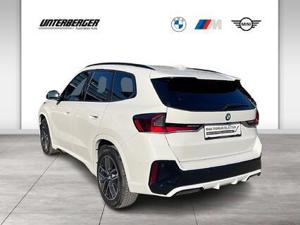 BMW X1 xDrive23d M Sportpaket // Anhängerkupplung // Head-Up // Harman Kardon Bild 4