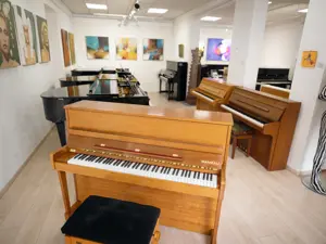 Gepflegtes Rameau Klavier, Made in Frankreich. Lieferung frei Haus (*) Bild 3