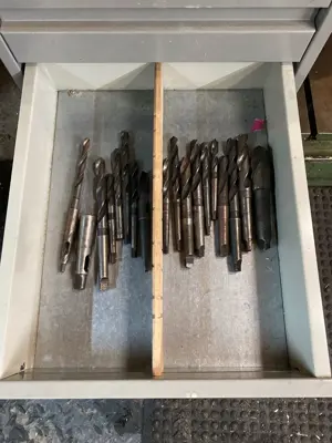 Alzmetall Bohrmaschine + Schubladenschrank+ Bohrer Bild 4