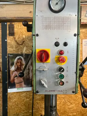 Alzmetall Bohrmaschine + Schubladenschrank+ Bohrer Bild 6