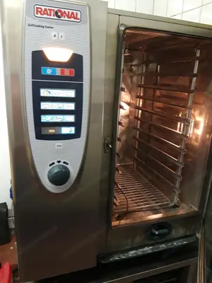Backofen rational self cooking Center Bild 6
