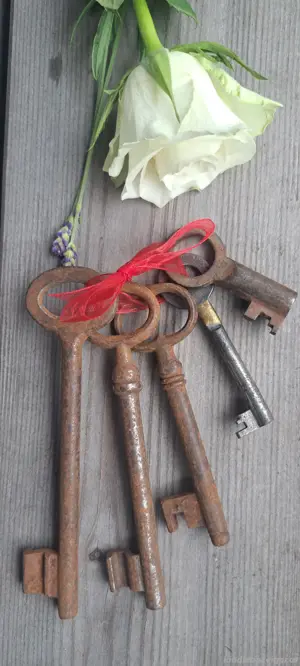 5 alte rostige Eisenschlüssel ab 1870 Dekoration Gartendeko Schlüssel