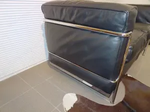 CASSINA LC 2 Sofa 2-Sitzer Bild 6