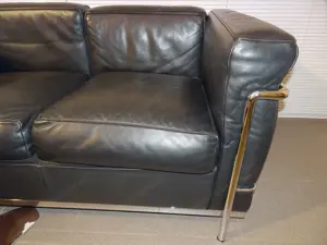 CASSINA LC 2 Sofa 2-Sitzer Bild 8