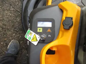 Cub Cadet LR2ES76 Akku-Aufsitzmäher Rasentraktor  Bild 2