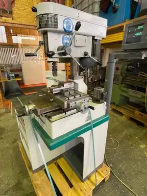 Fehlmann Fräsmaschine mit Digitalanzeige und Zubehör BJ 2005 Bild 8