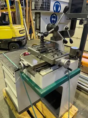 Fehlmann Fräsmaschine mit Digitalanzeige und Zubehör BJ 2005 Bild 6