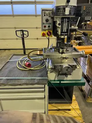 Fehlmann Fräsmaschine mit Digitalanzeige und Zubehör BJ 2005 Bild 5