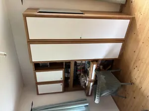 Möbelkombi in Holzoptik