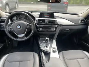 BMW 318 i Touring Aut. *Kamera*Navi*Sitzheizung* Bild 7