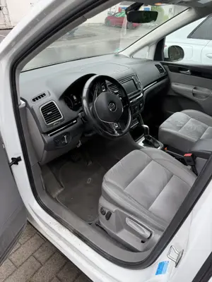 VW Sharan Sharan Highline BMT SCR 2,0 TDI DSG Bild 4