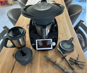 Thermomix TM 6 in schwarz mit viel  Zubehör und 2 . Mixtopf