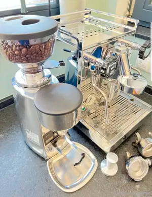 Rocket Mozzafiato Type V + Mazzer Mini  Elektronik- B