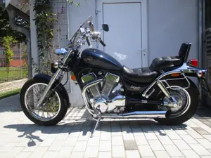 Suzuki Intruder 1400 Bild 4